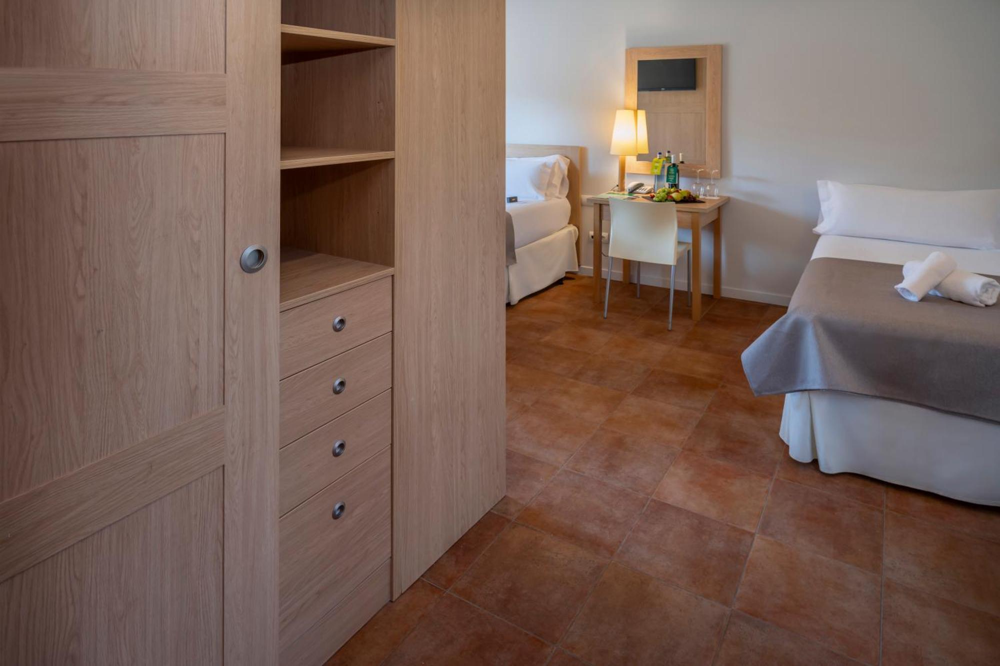 Hotel & Resort Vilar Rural D'Arnes By Serhs Hotels Sant Carlos de la Ràpita 객실 사진