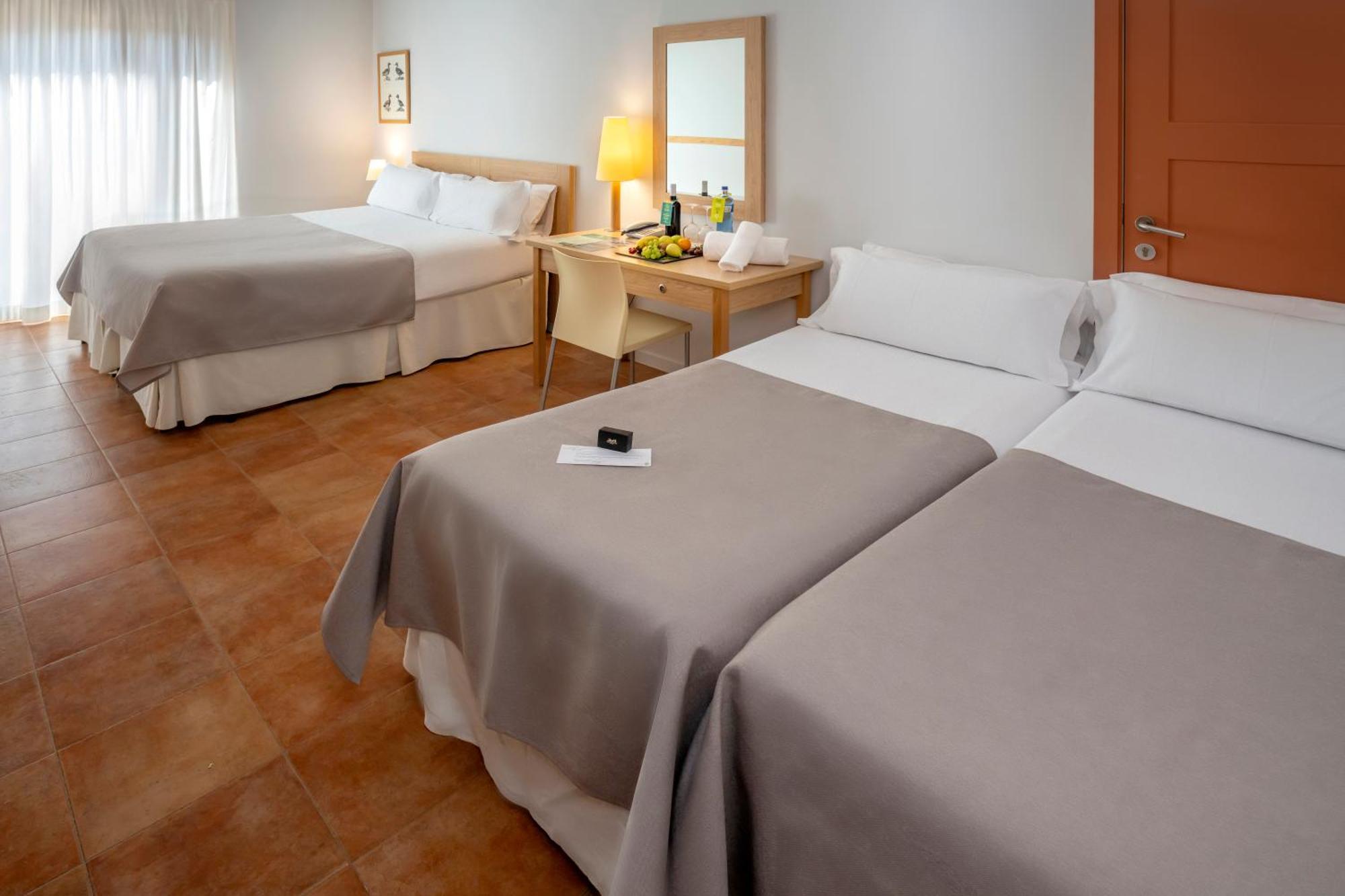 Hotel & Resort Vilar Rural D'Arnes By Serhs Hotels Sant Carlos de la Ràpita 객실 사진